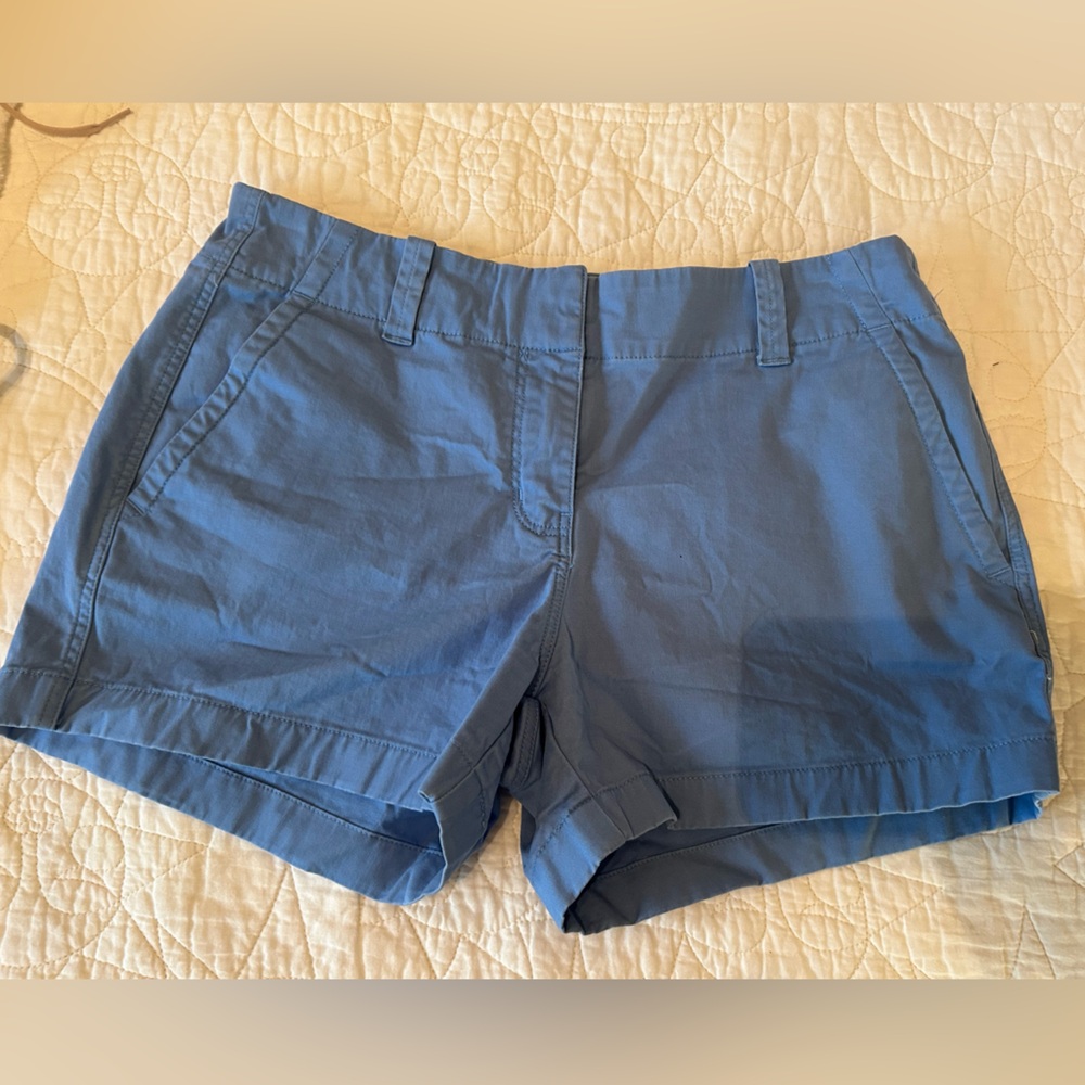 Vineyard Vines Size 6 Short GUC